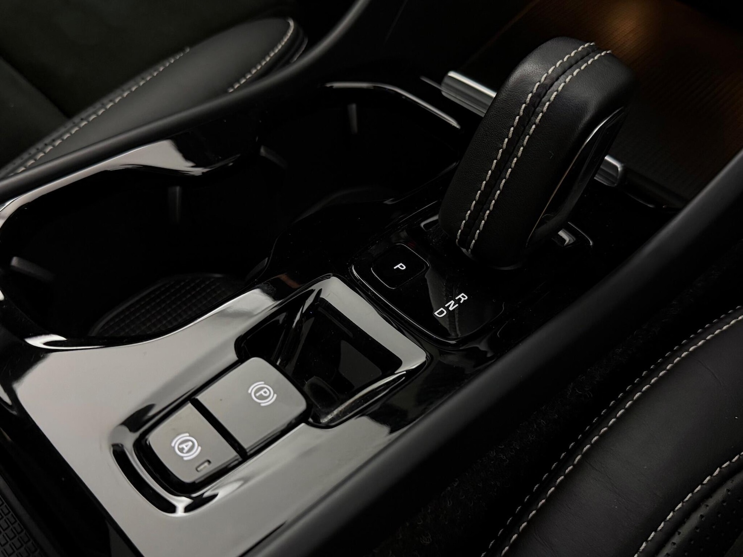 Used Volvo XC40 2020 for sale - 77182829: Photo 29