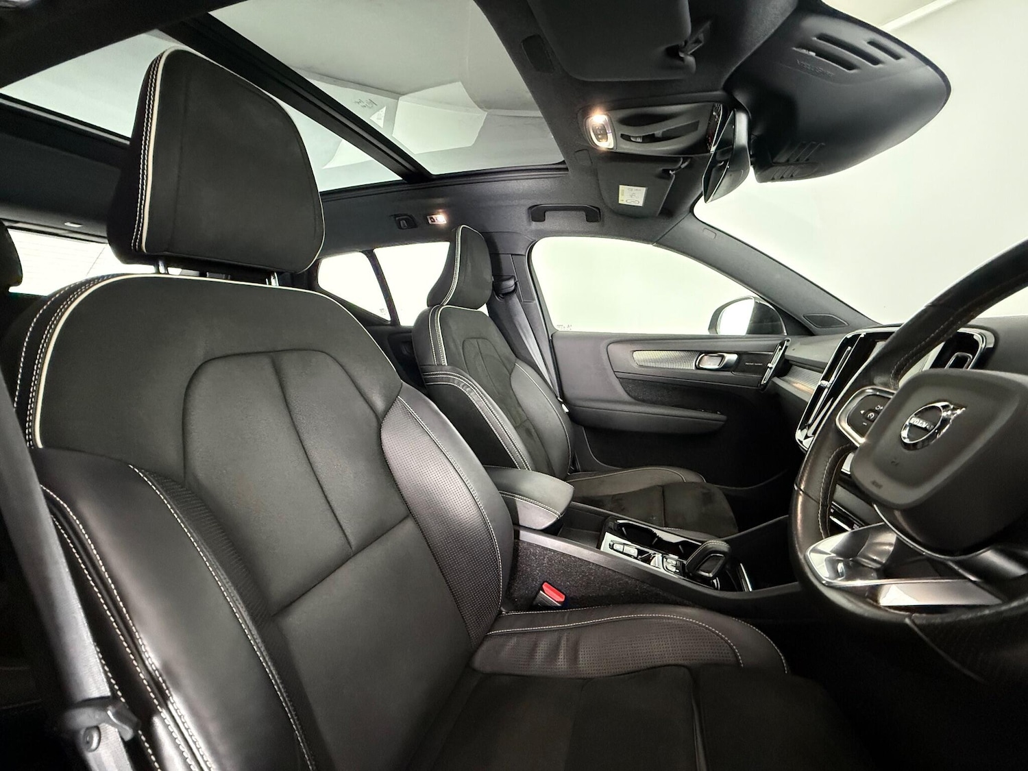 Used Volvo XC40 2020 for sale - 77182829: Photo 9