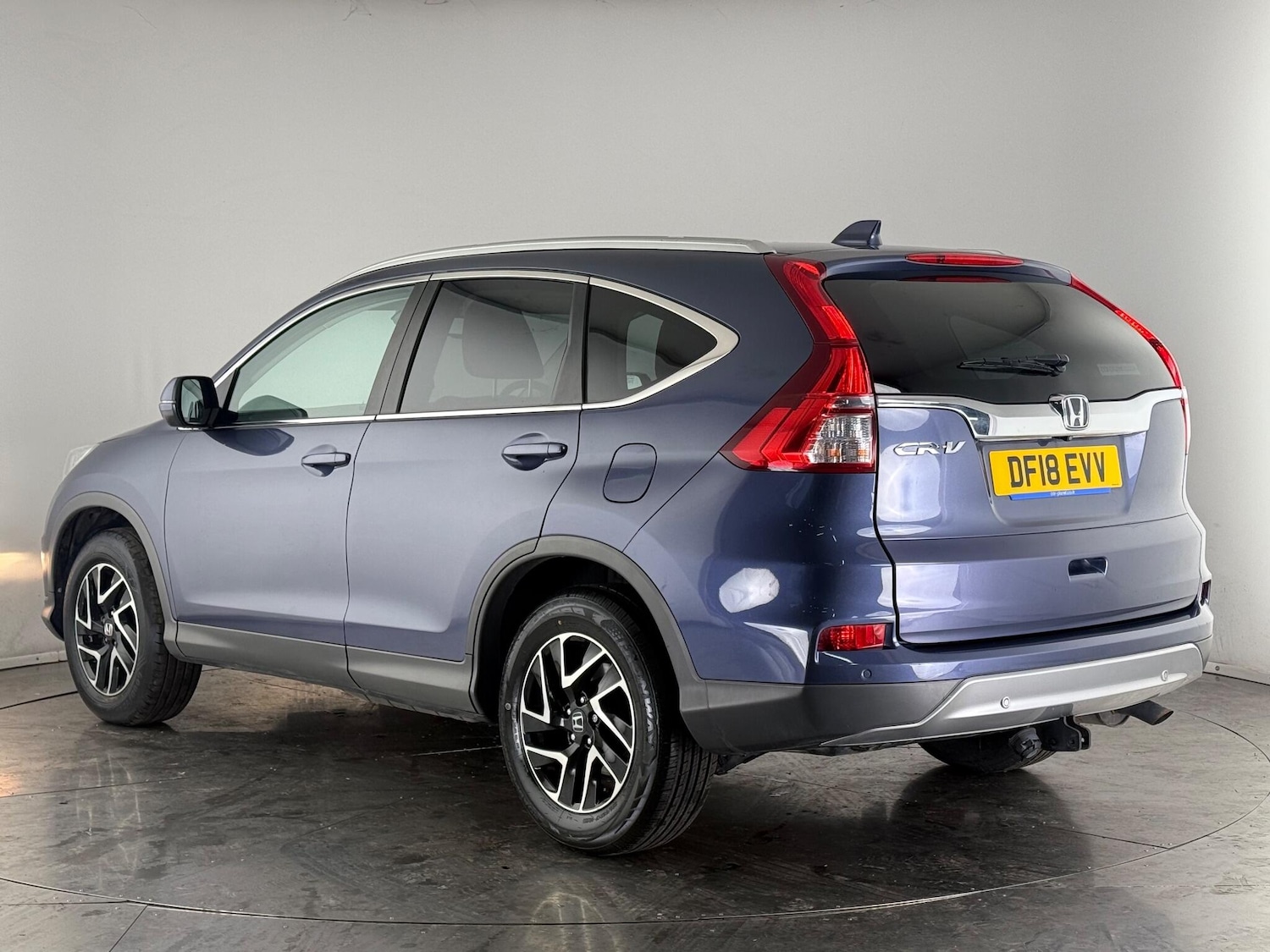 Used Honda CR-V 2018 for sale - 77242928: Photo 4