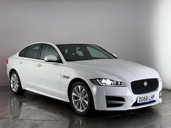 Used Jaguar XF 2018 for sale - 78237074: Photo