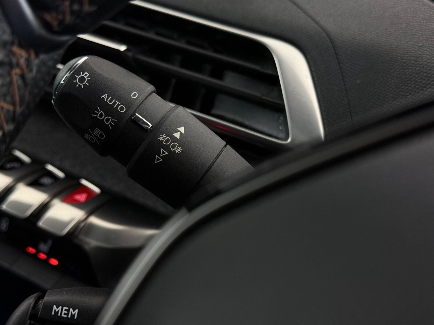 Used Peugeot 3008 2019 for sale - 76467195: Photo 25