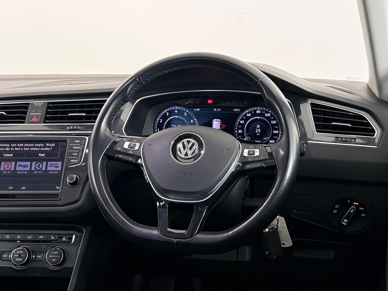 Used Volkswagen Tiguan 2016 for sale - 77243567: Photo 18