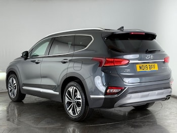 Used Hyundai Santa Fe 2019 for sale - 75254052: Photo