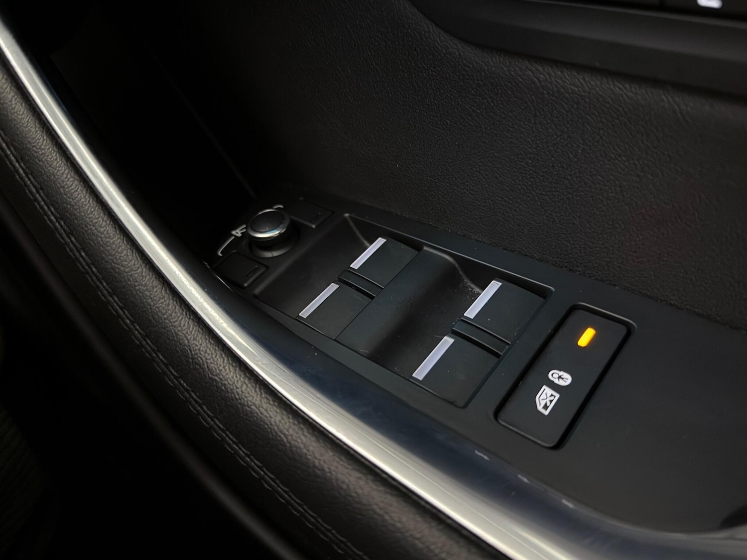 Used Jaguar XE 2019 for sale - 77183078: Photo 20