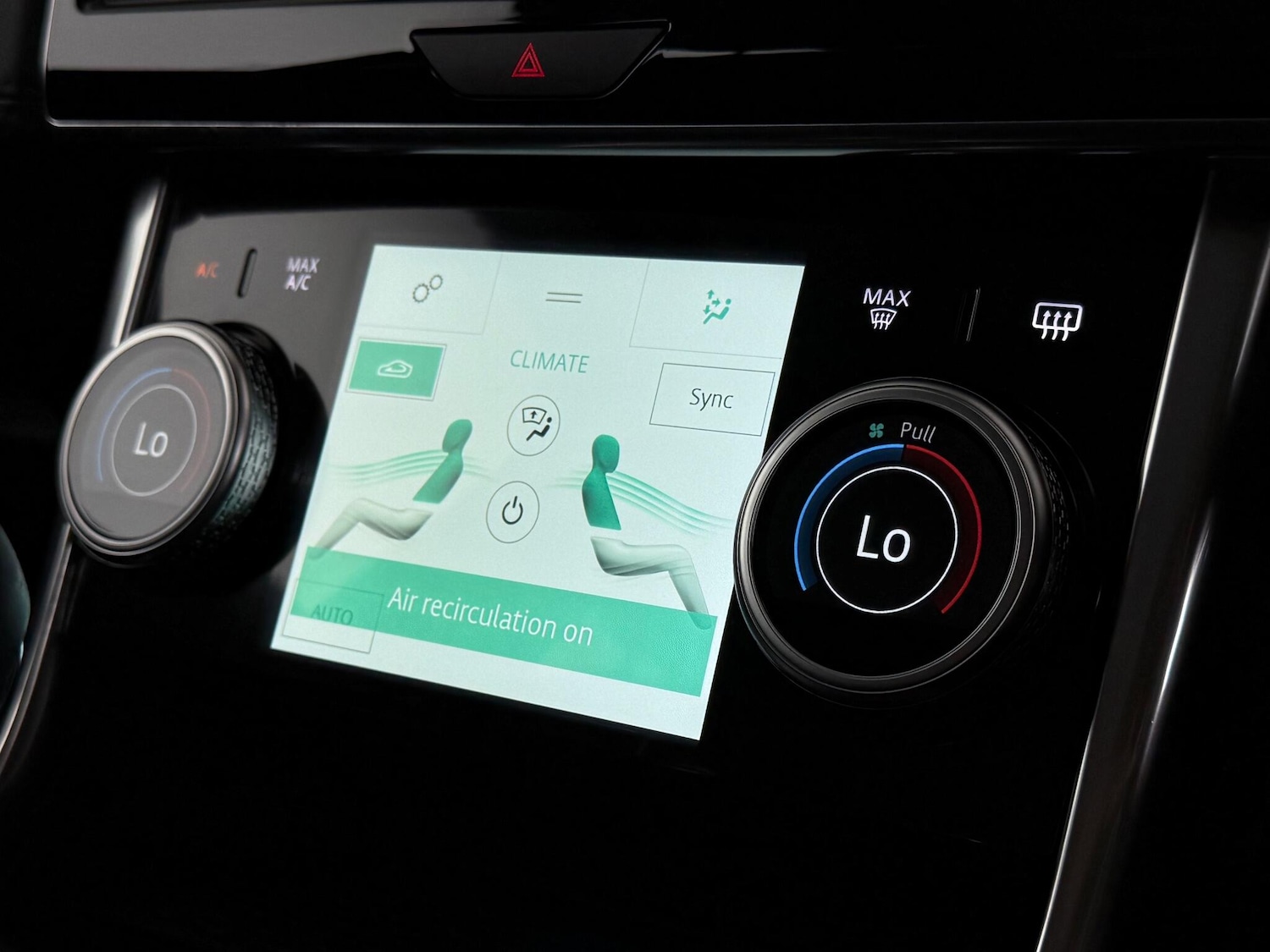 Used Jaguar XE 2019 for sale - 77183078: Photo 29