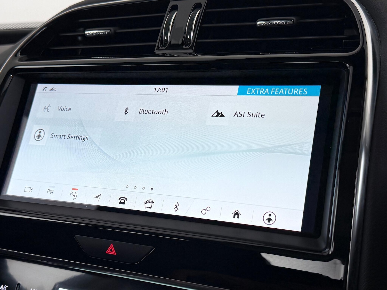 Used Jaguar XE 2019 for sale - 77183078: Photo 30