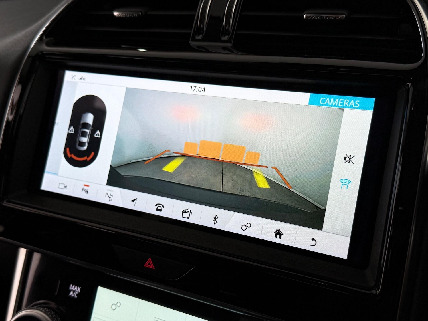 Used Jaguar XE 2019 for sale - 77183078: Photo 32