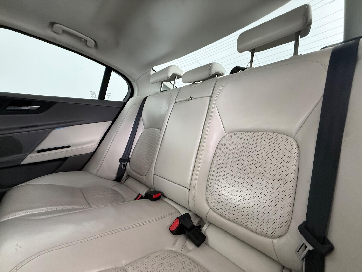 Used Jaguar XE 2017 for sale - 77259680: Photo 12