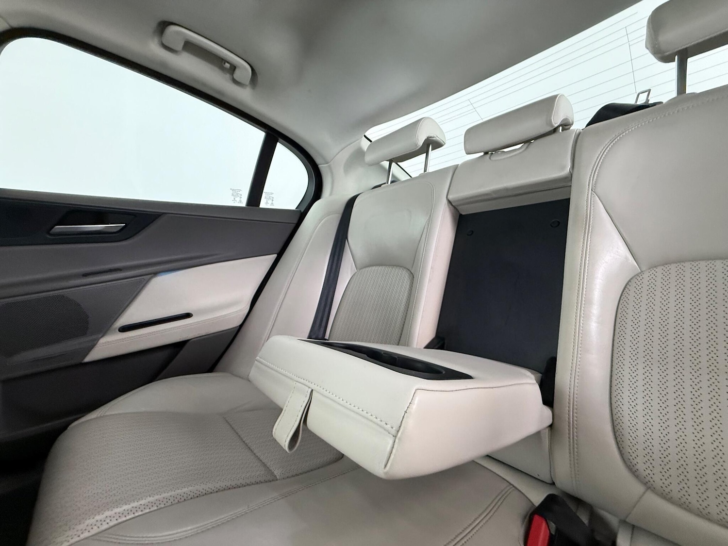 Used Jaguar XE 2017 for sale - 77259680: Photo 13