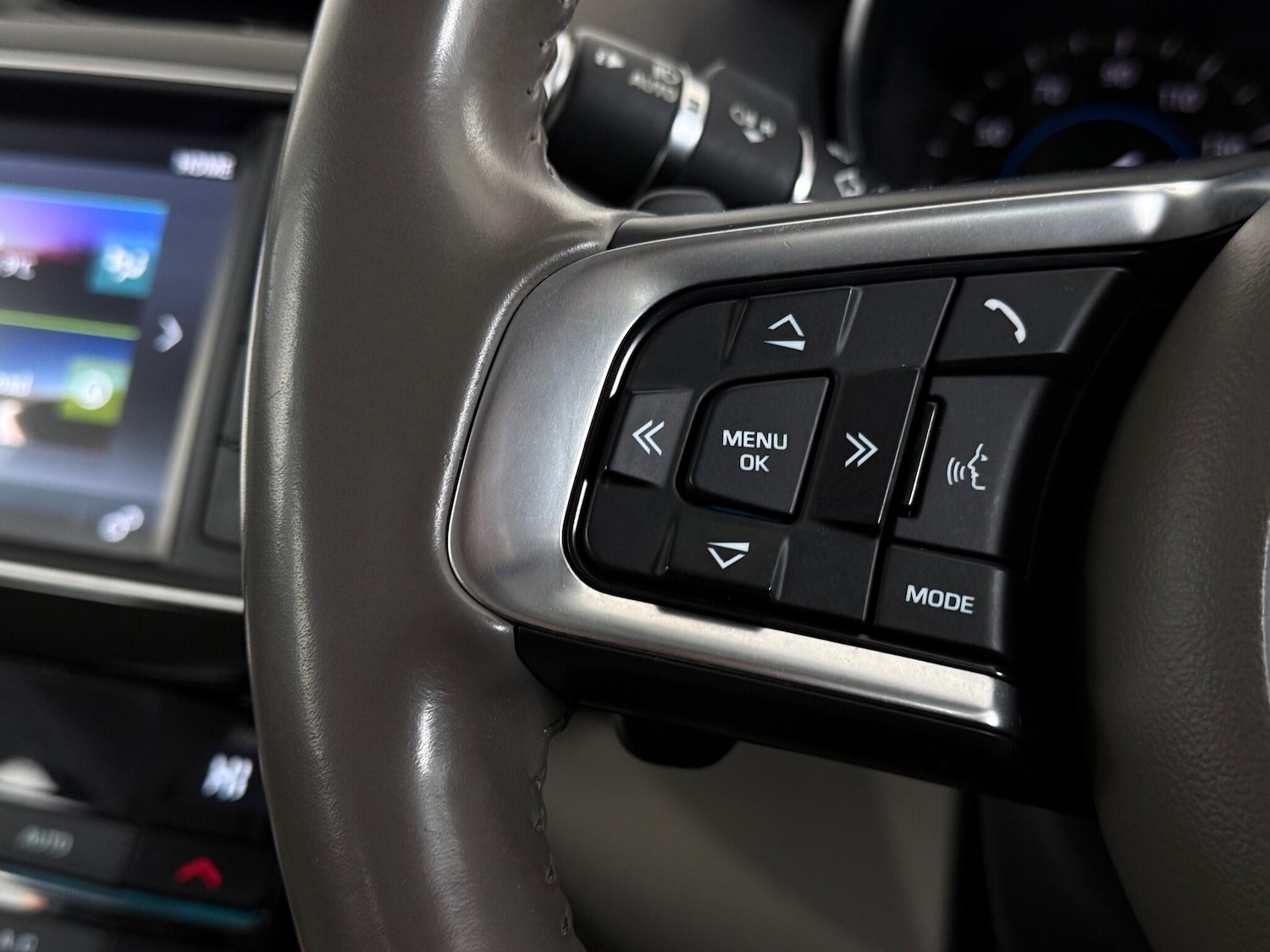 Used Jaguar XE 2017 for sale - 77259680: Photo 15