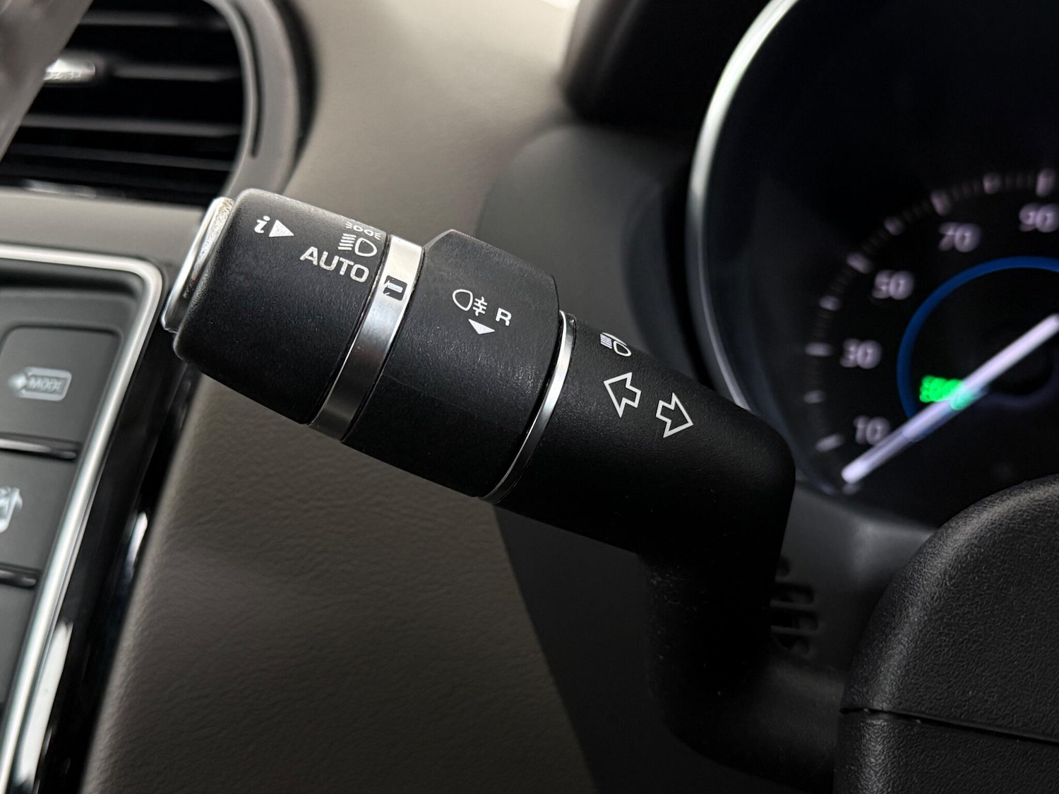 Used Jaguar XE 2017 for sale - 77259680: Photo 17