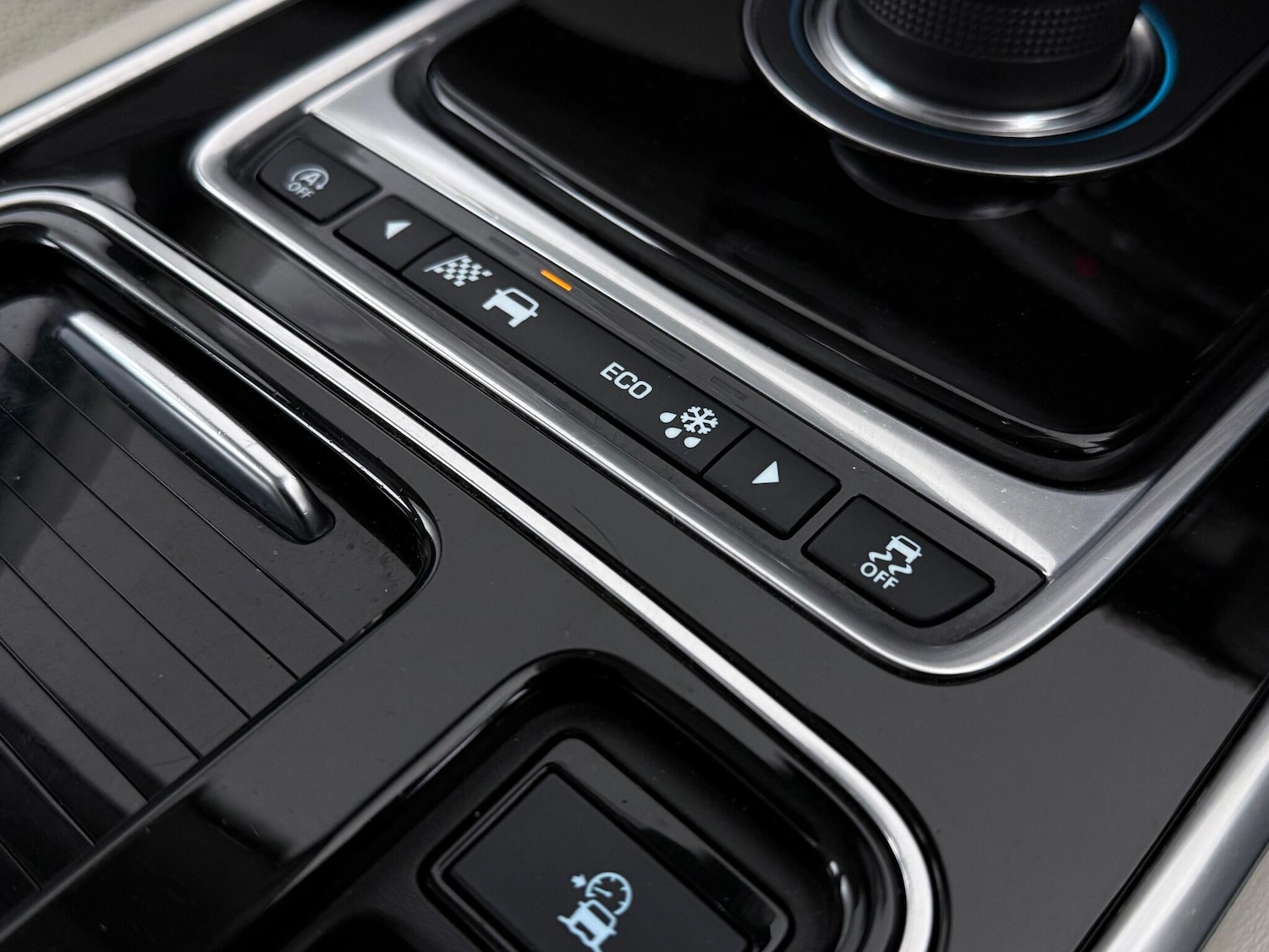 Used Jaguar XE 2017 for sale - 77259680: Photo 31