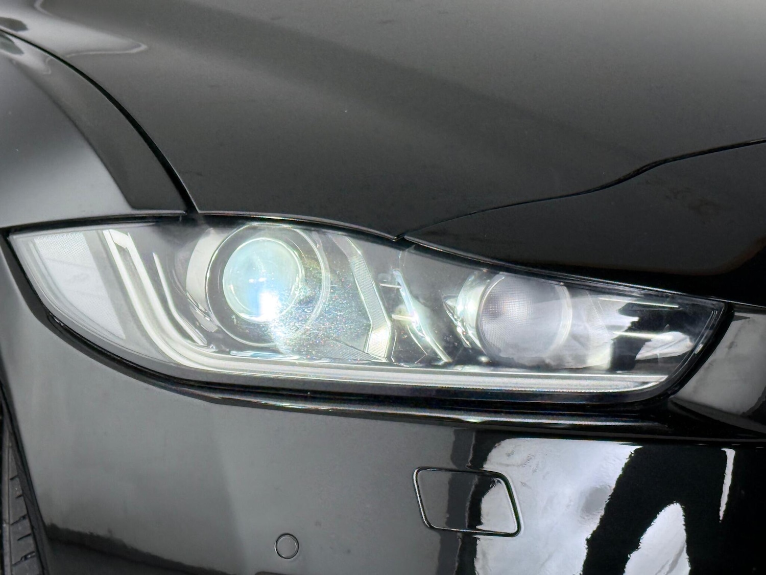 Used Jaguar XE 2017 for sale - 77259680: Photo 5