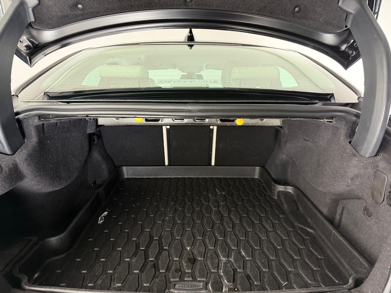 Used Jaguar XE 2017 for sale - 77259680: Photo 7