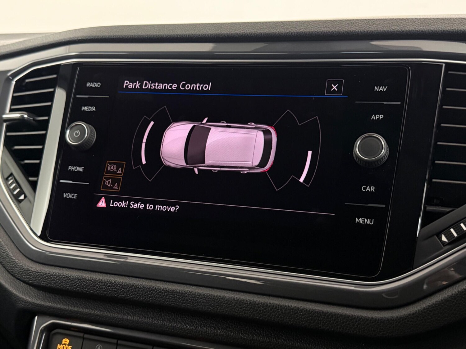 Used Volkswagen T-Roc 2021 for sale - 77511517: Photo 29