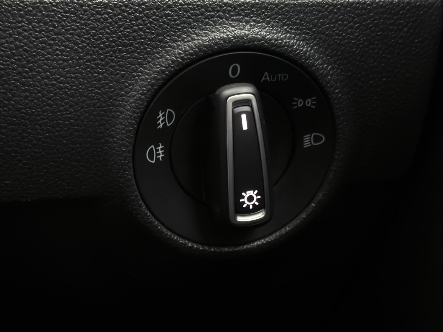 Used Volkswagen T-Roc 2021 for sale - 77511517: Photo 35