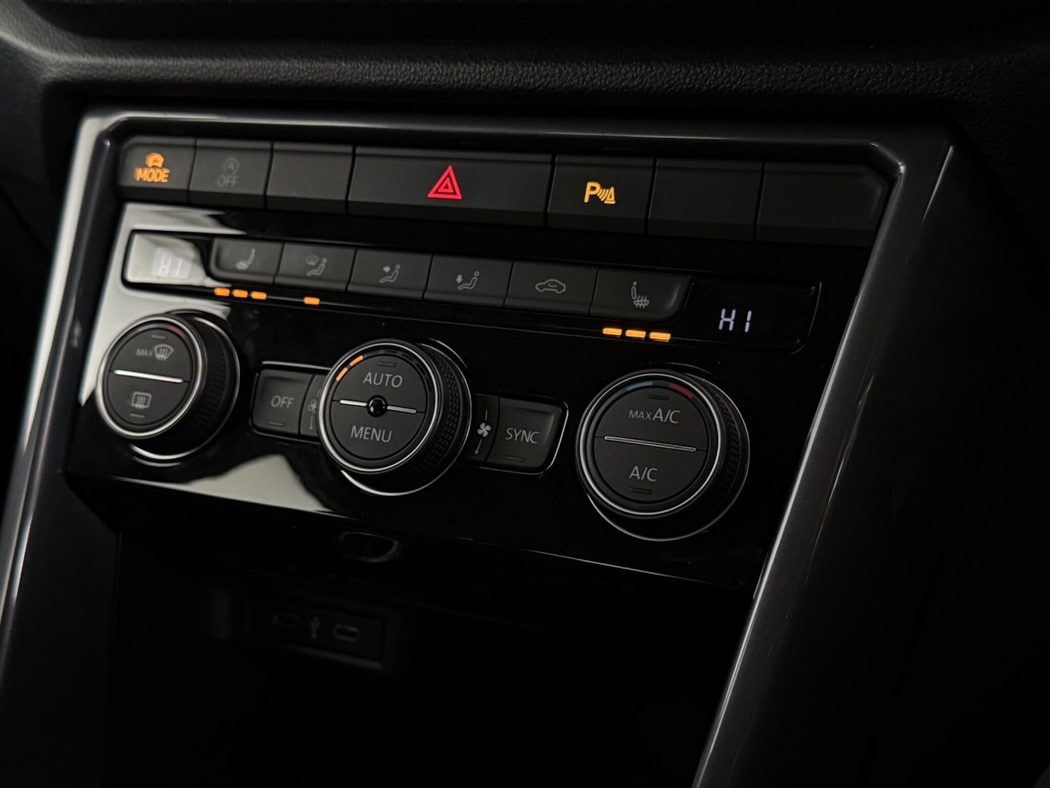 Used Volkswagen T-Roc 2021 for sale - 77511517: Photo 37