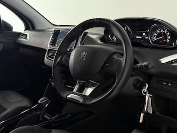 Used Peugeot 2008 2019 for sale - 79691692: Photo
