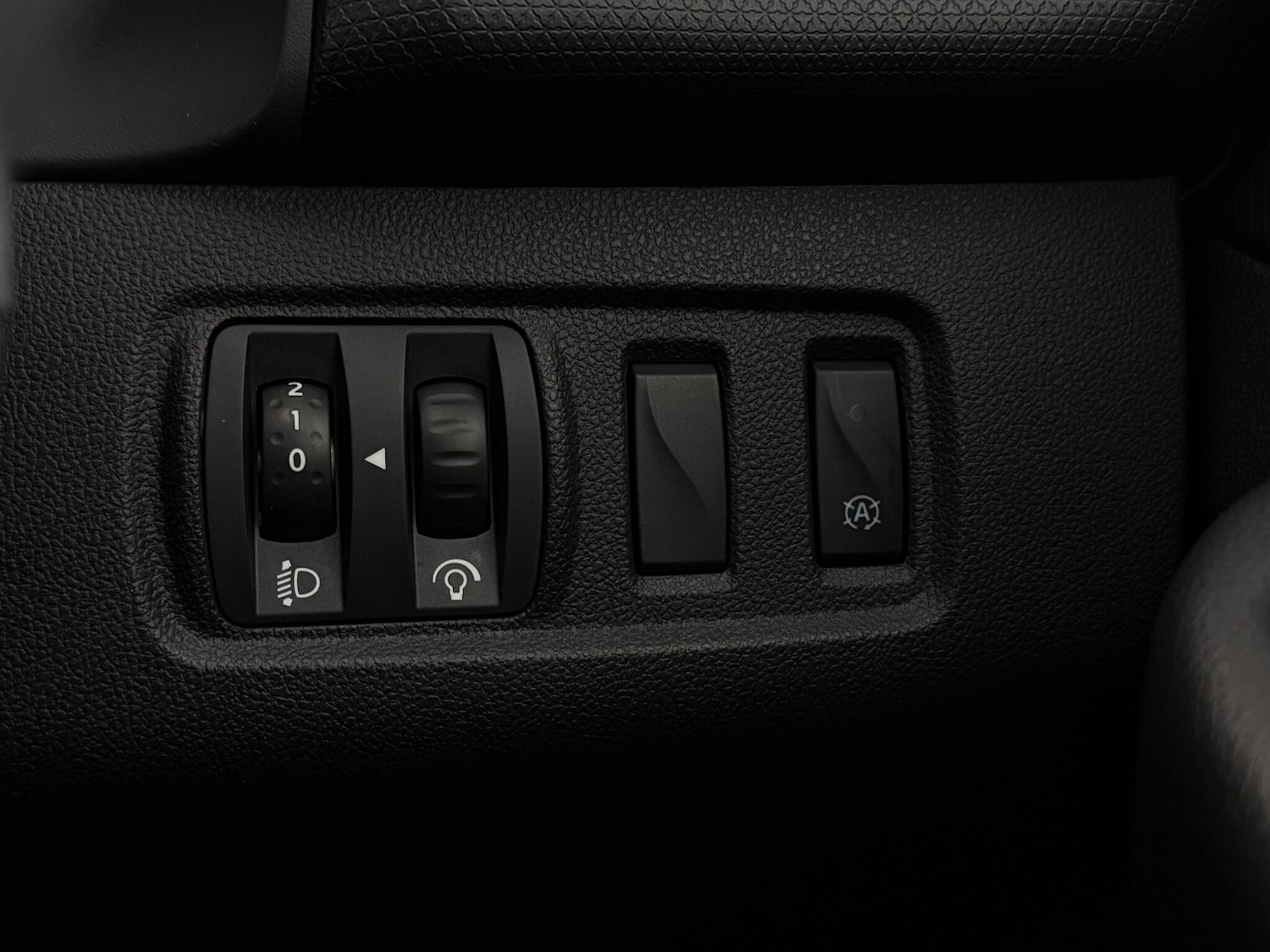 Used Renault Clio 2018 for sale - 76466958: Photo 31