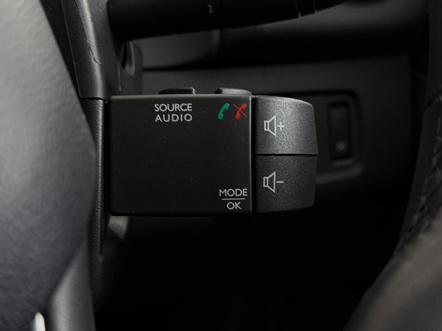 Used Renault Clio 2018 for sale - 76466958: Photo 32