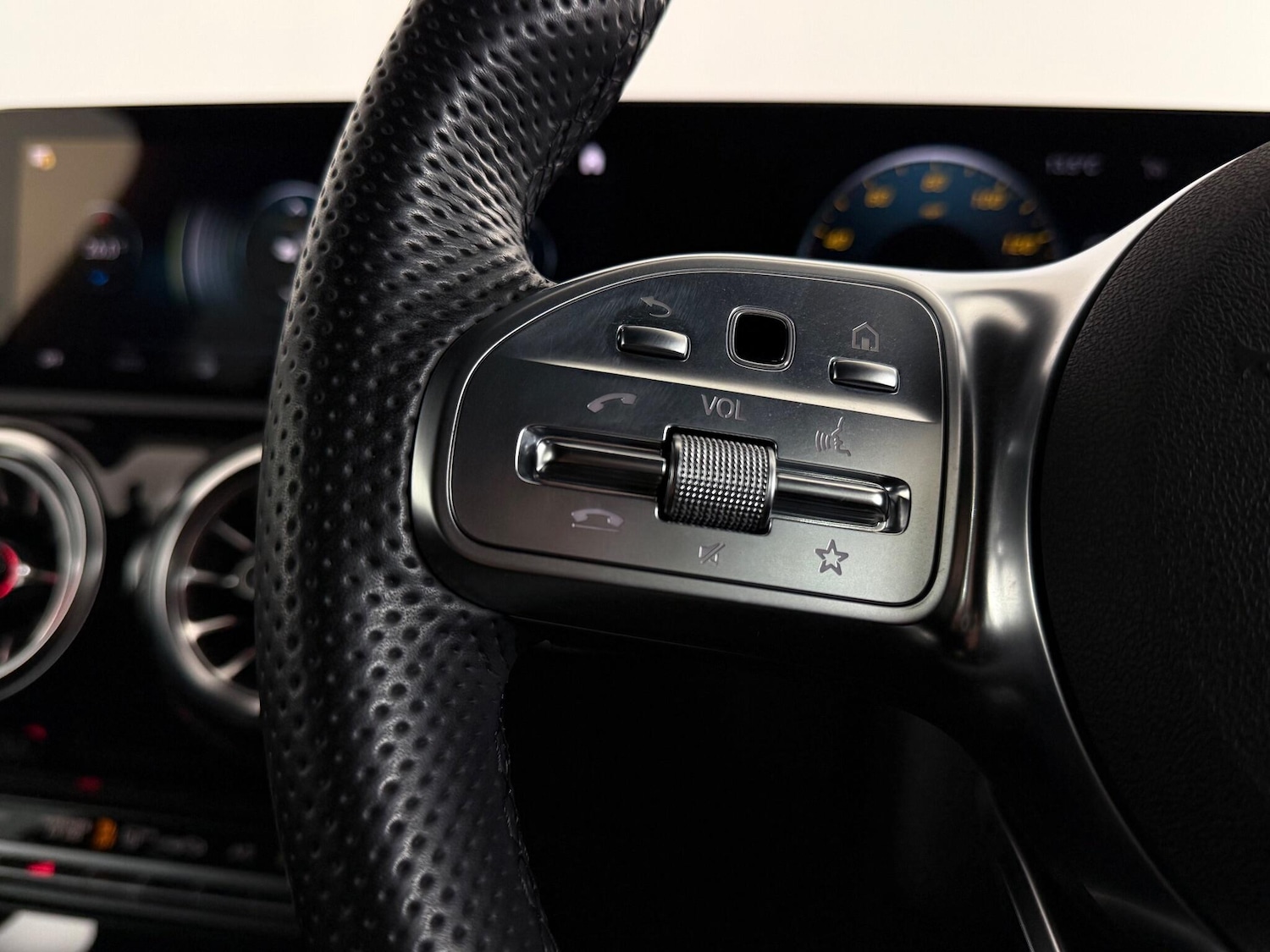 Used Mercedes-Benz CLA 2022 for sale - 77082112: Photo 24