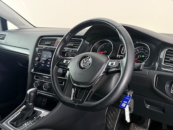 Used Volkswagen Golf 2019 for sale - 79533669: Photo