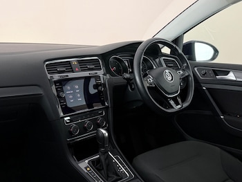 Used Volkswagen Golf 2019 for sale - 79533669: Photo