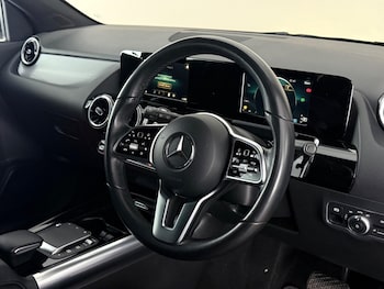 Used Mercedes-Benz GLA 2021 for sale - 79366553: Photo