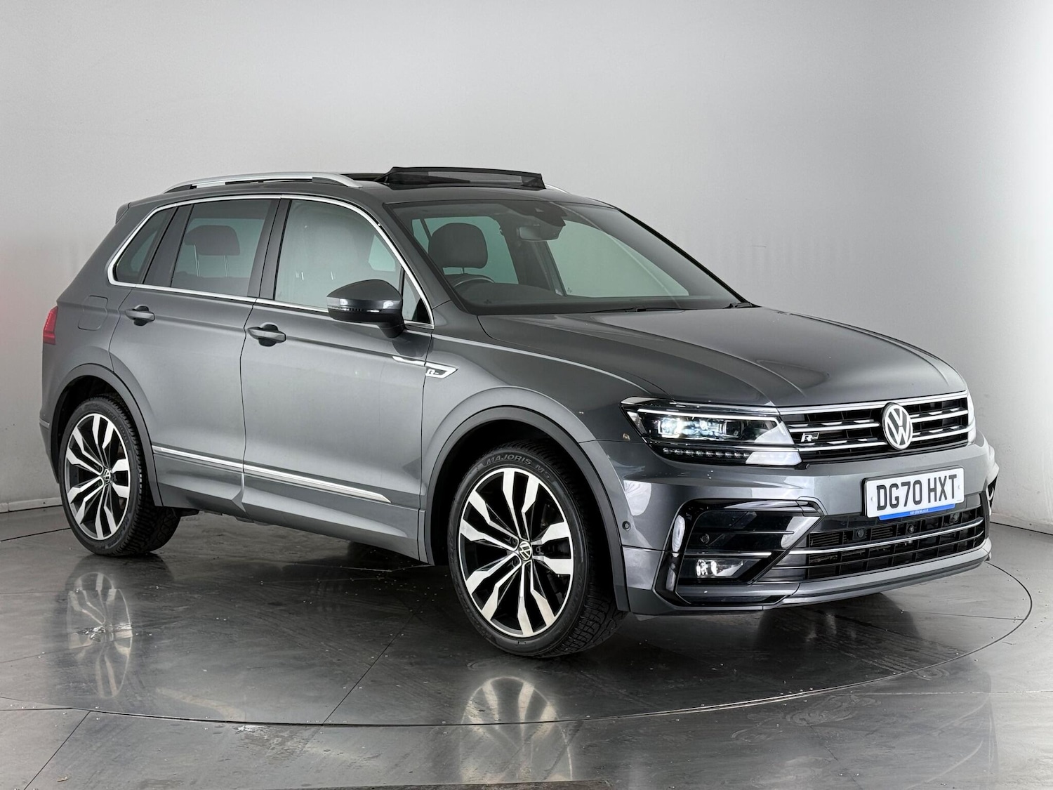 Used Volkswagen Tiguan 2020 for sale - 76467251: Photo 1