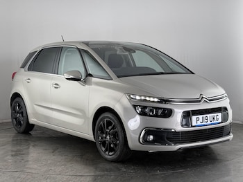 Used Citroen C4 2019 for sale - 76466990: Photo