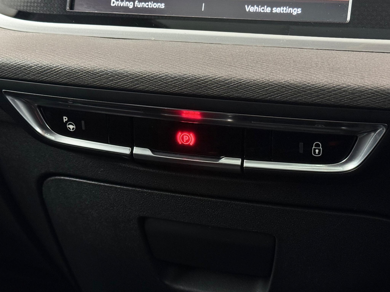 Used Citroen C4 2019 for sale - 76466990: Photo 41