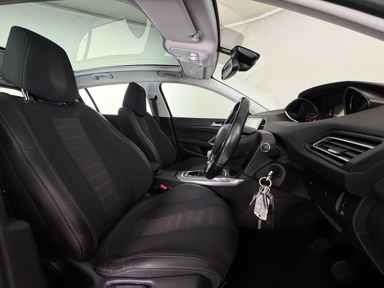 Used Peugeot 308 2018 for sale - 76975956: Photo 14