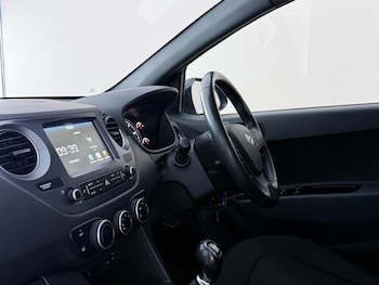 Used Hyundai i10 2018 for sale - 78971285: Photo