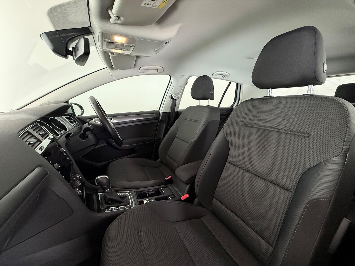 Used Volkswagen Golf 2018 for sale - 77260522: Photo 12