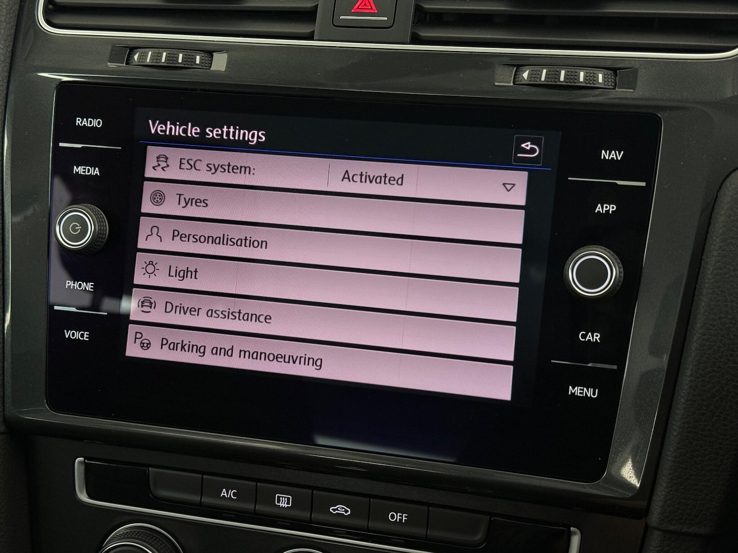 Used Volkswagen Golf 2018 for sale - 77260522: Photo 28