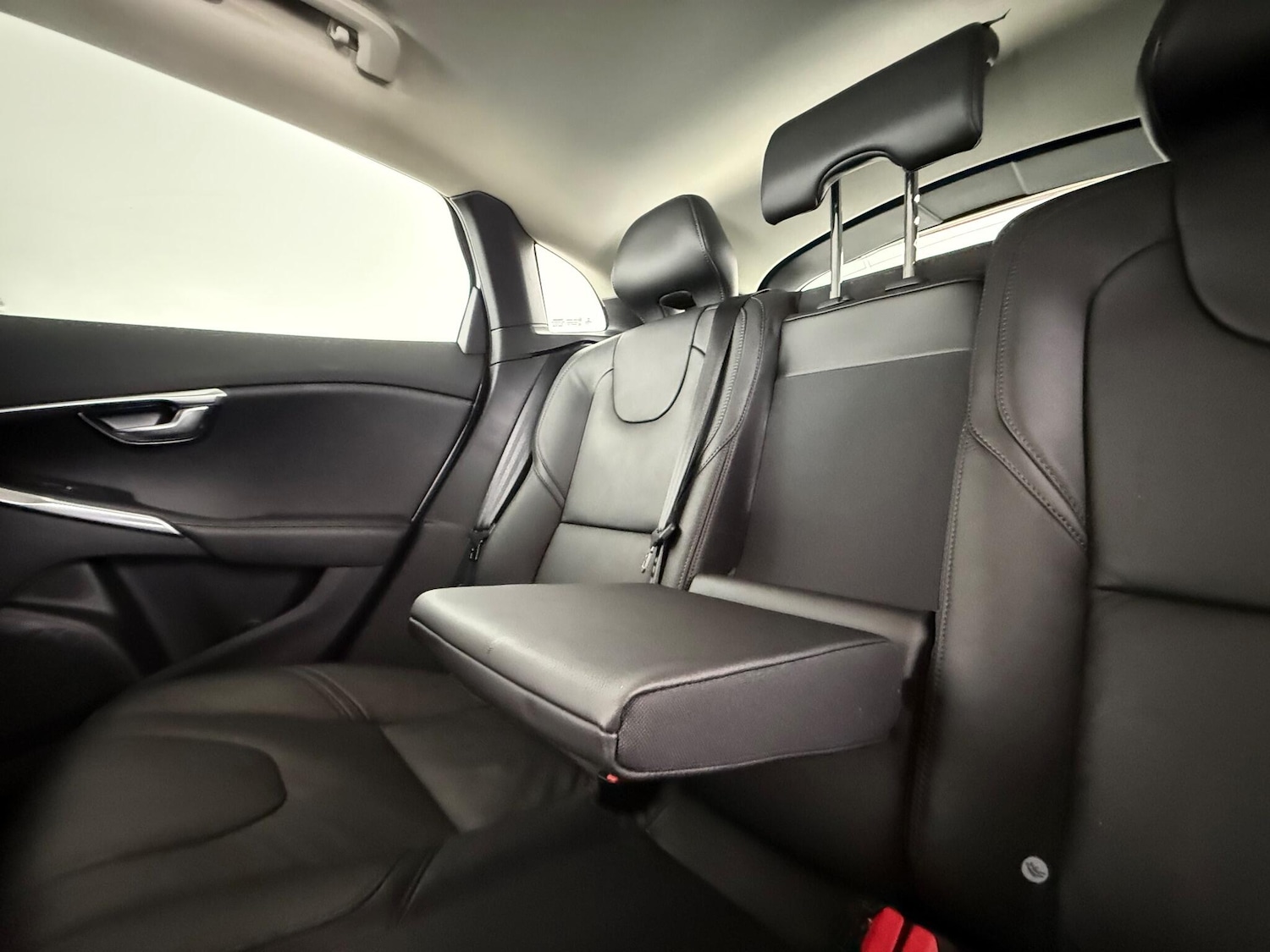 Used Volvo V40 2019 for sale - 77222620: Photo 12