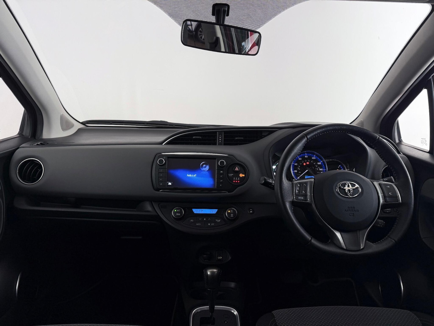 Used Toyota Yaris 2016 for sale - 77246859: Photo 13