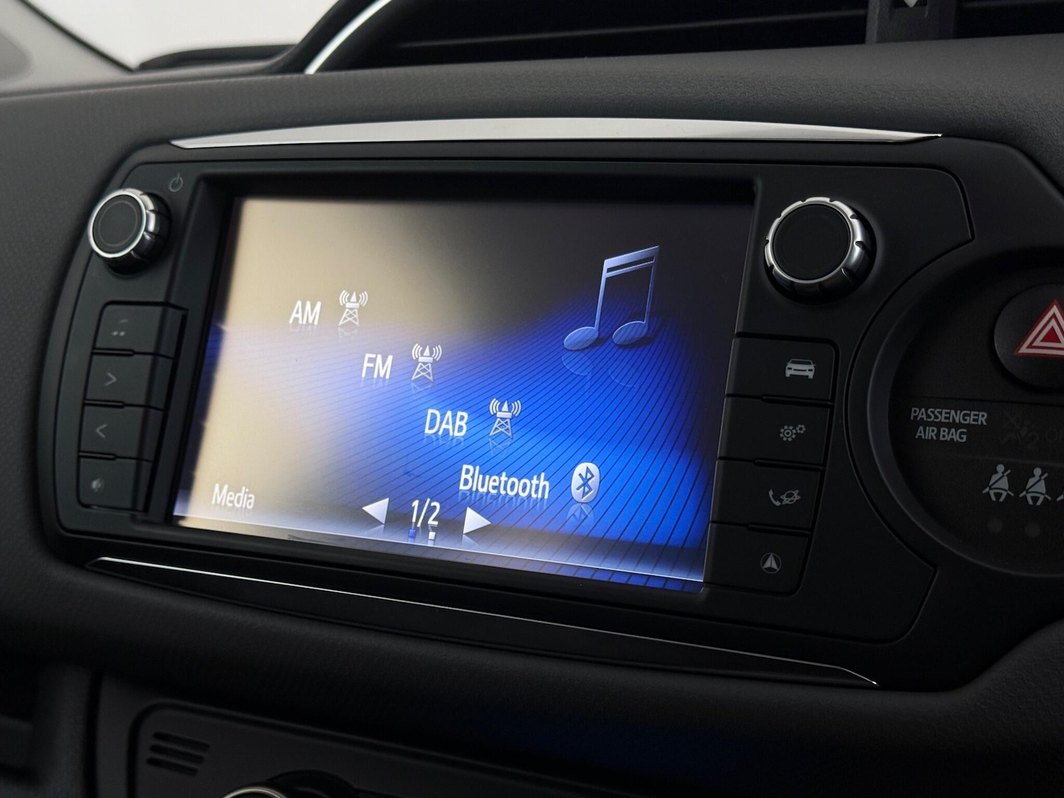 Used Toyota Yaris 2016 for sale - 77246859: Photo 21