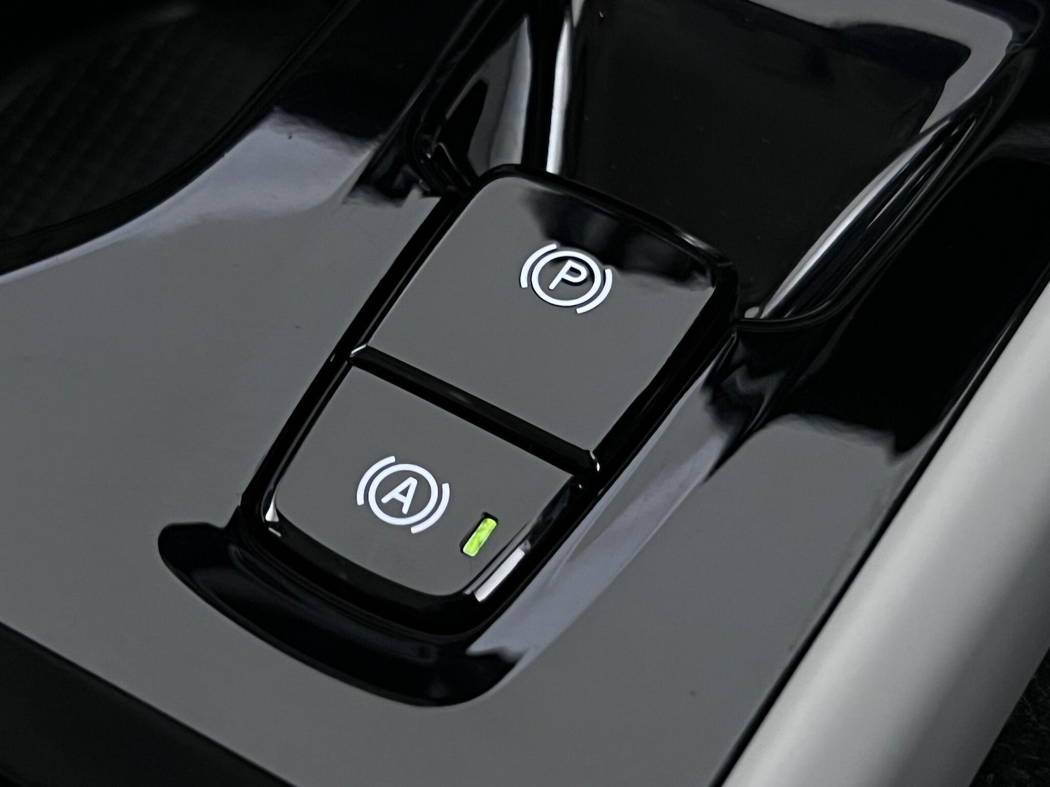 Used Volvo XC40 2020 for sale - 77084427: Photo 43