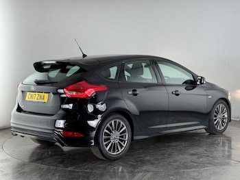Used Ford Focus 2017 for sale - 75416509: Photo
