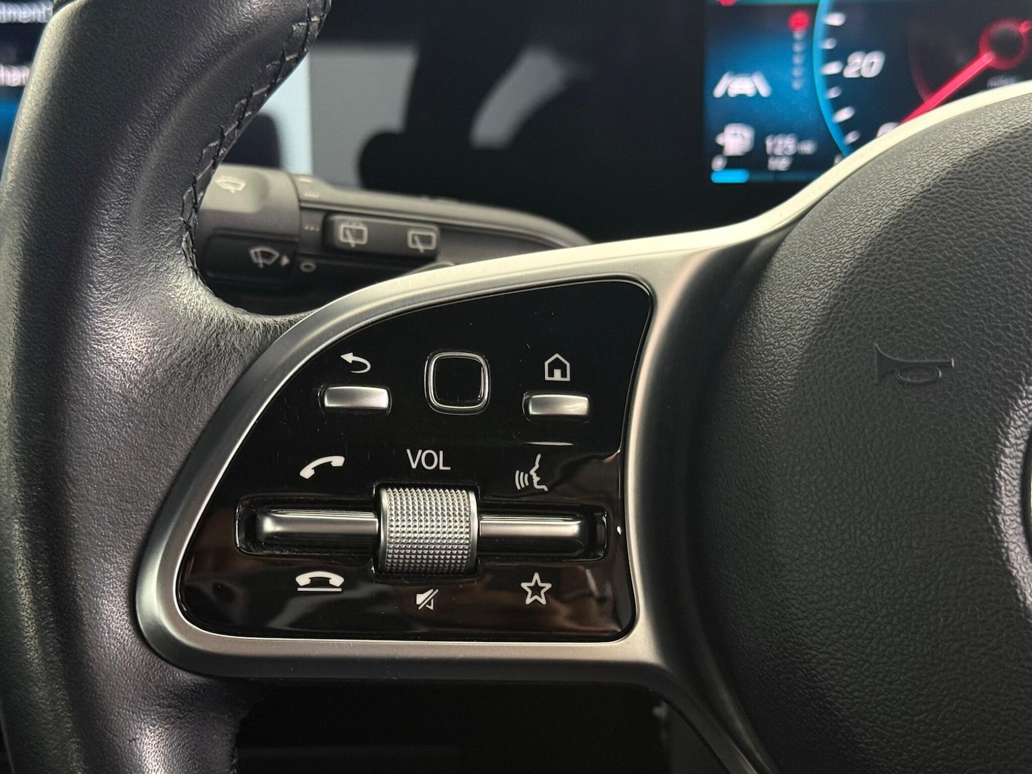 Used Mercedes-Benz A-Class 2018 for sale - 76549848: Photo 26