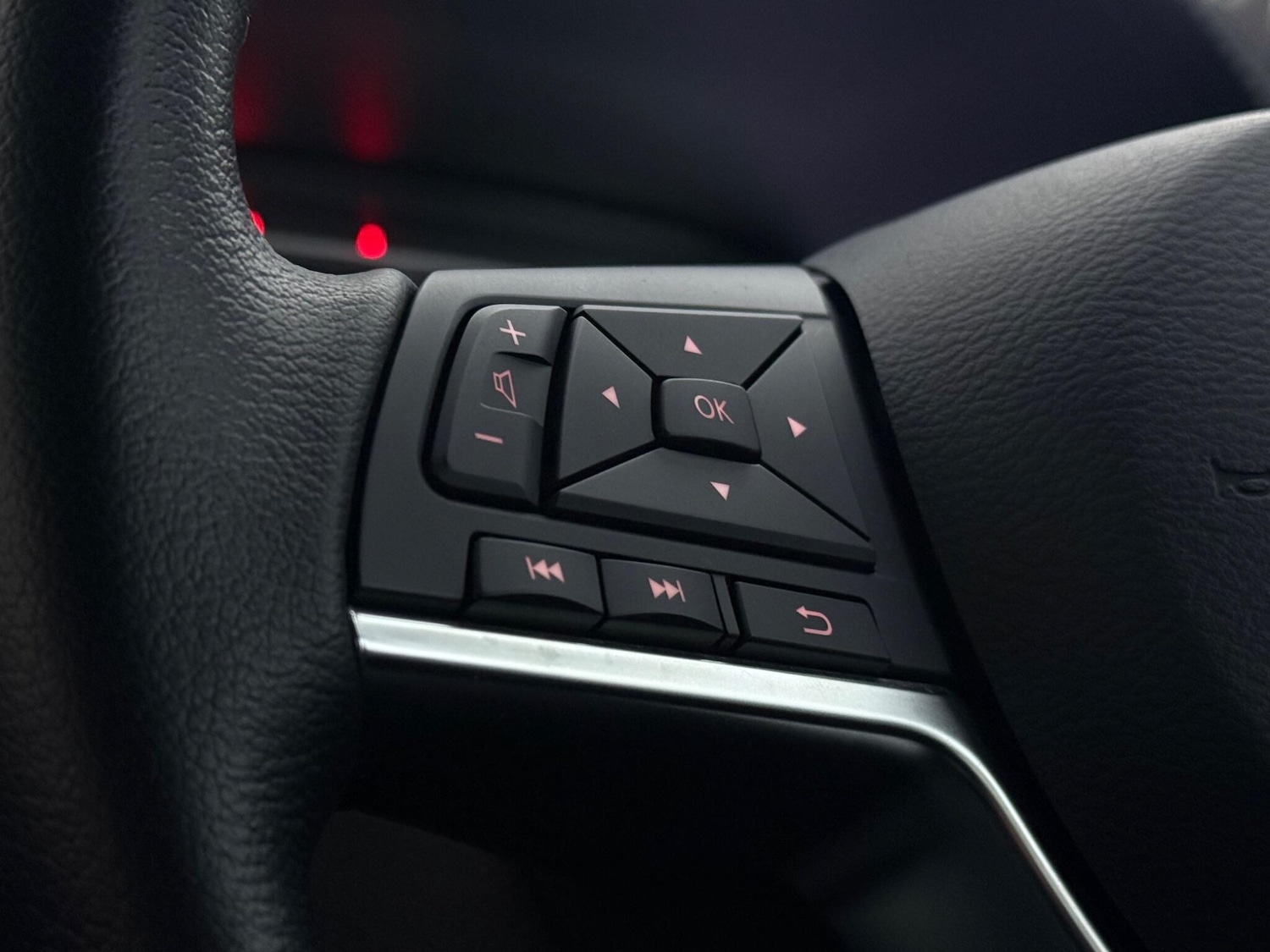 Used Nissan Juke 2023 for sale - 78035225: Photo 18