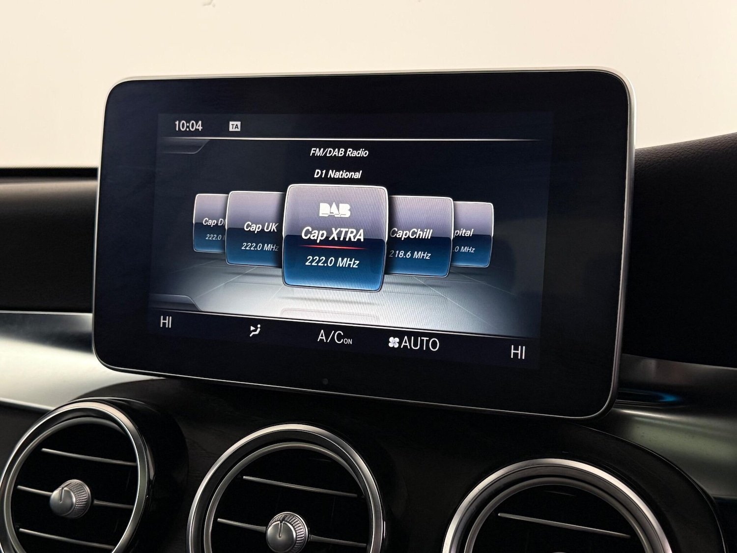 Used Mercedes-Benz GLC 2017 for sale - 77246661: Photo 31