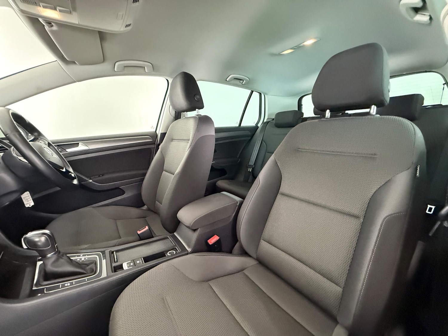 Used Volkswagen Golf 2019 for sale - 76466883: Photo 19