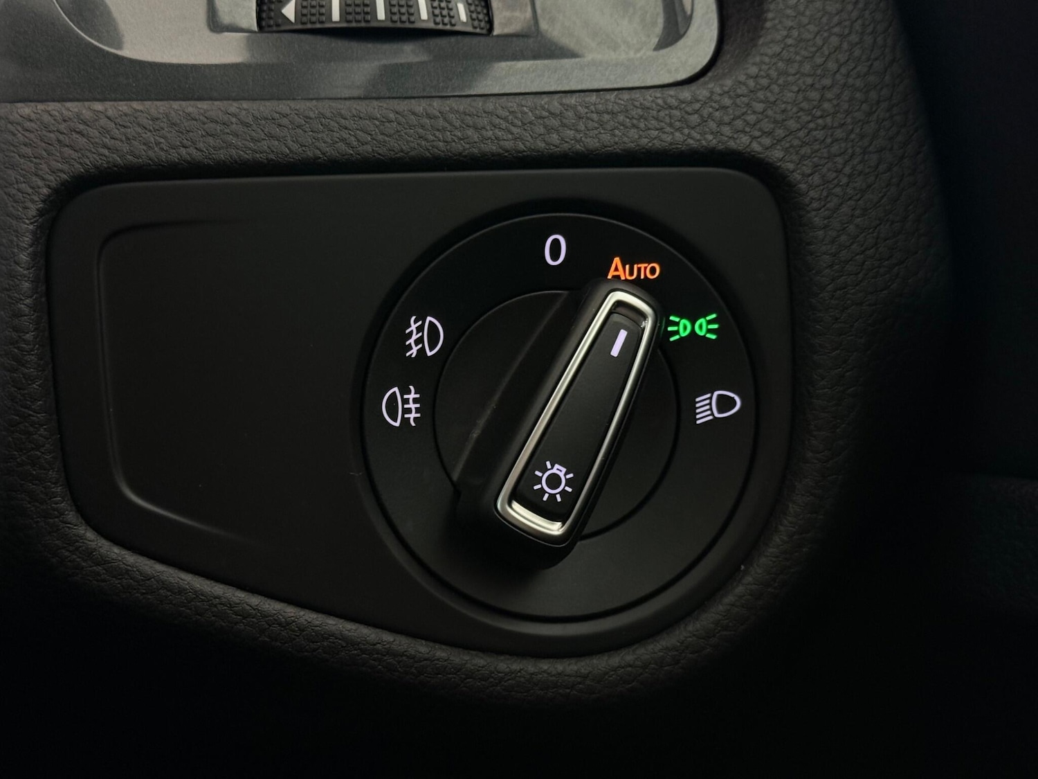 Used Volkswagen Golf 2019 for sale - 76466883: Photo 27