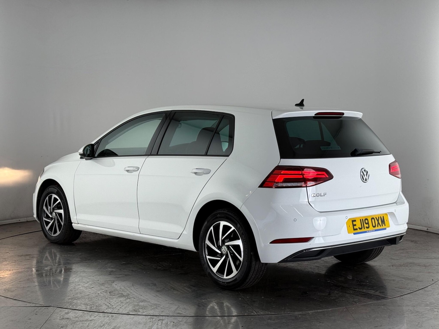 Used Volkswagen Golf 2019 for sale - 76466883: Photo 4
