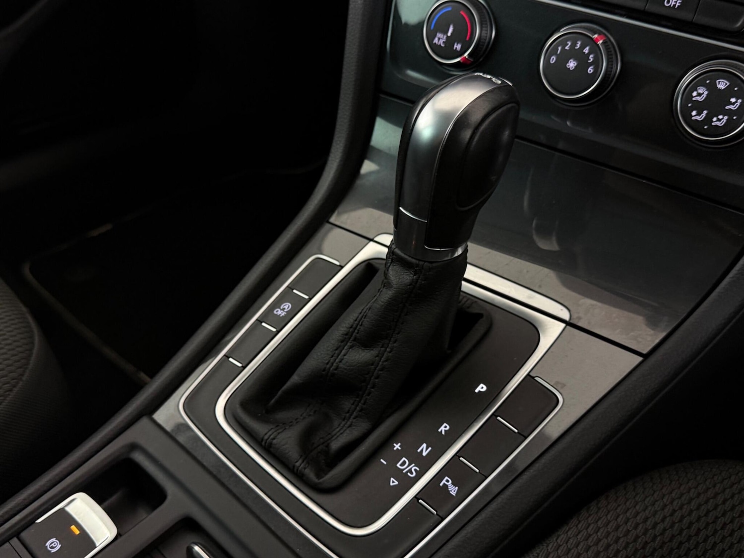 Used Volkswagen Golf 2019 for sale - 76466883: Photo 44