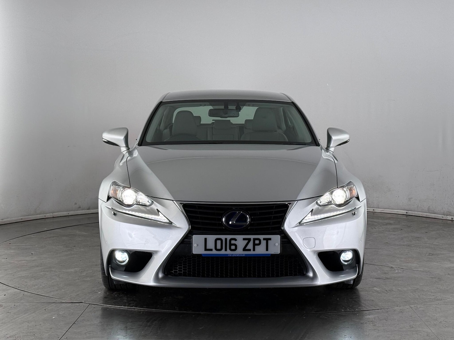 Used Lexus IS 2016 for sale - 77259949: Photo 2