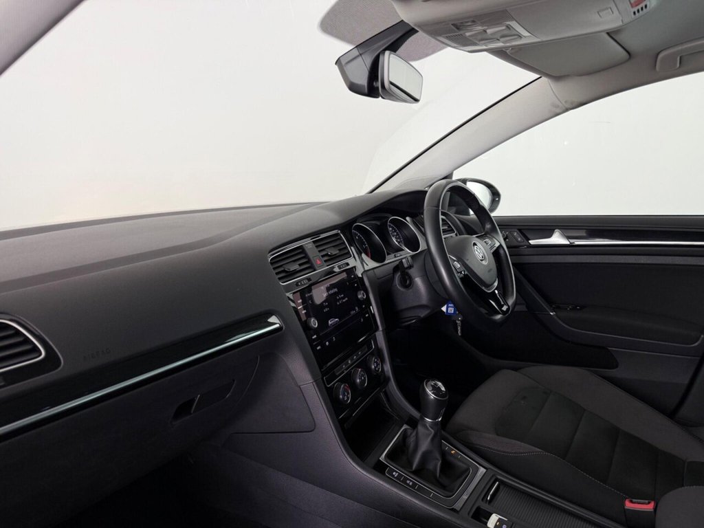 Used Volkswagen Golf 2018 for sale - 75929645: Photo 17