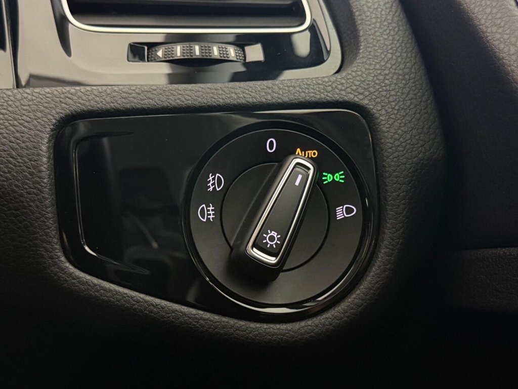 Used Volkswagen Golf 2018 for sale - 75929645: Photo 26